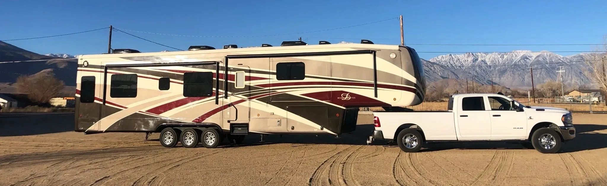 Fifth wheel hauling San Diego